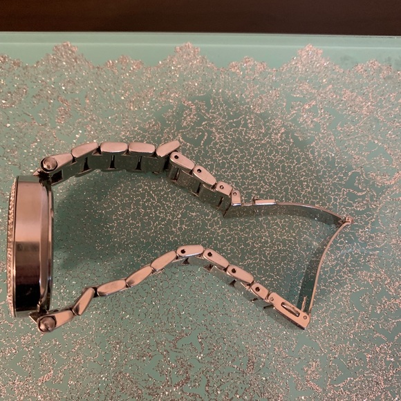 Michael Kors women watch - Picture 9 of 13